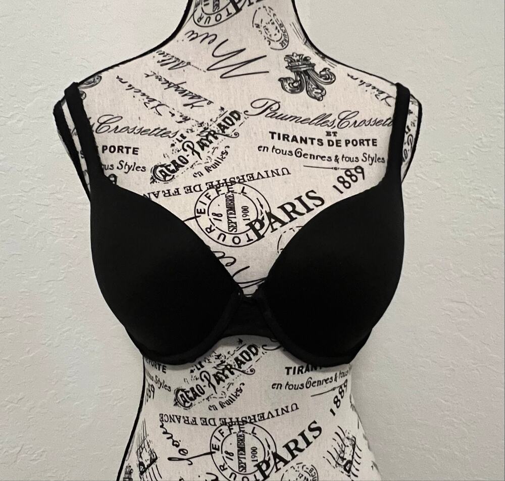Victoria’s Secret Black Bra 32DD Body by Victoria Push Up Underwire Convertible